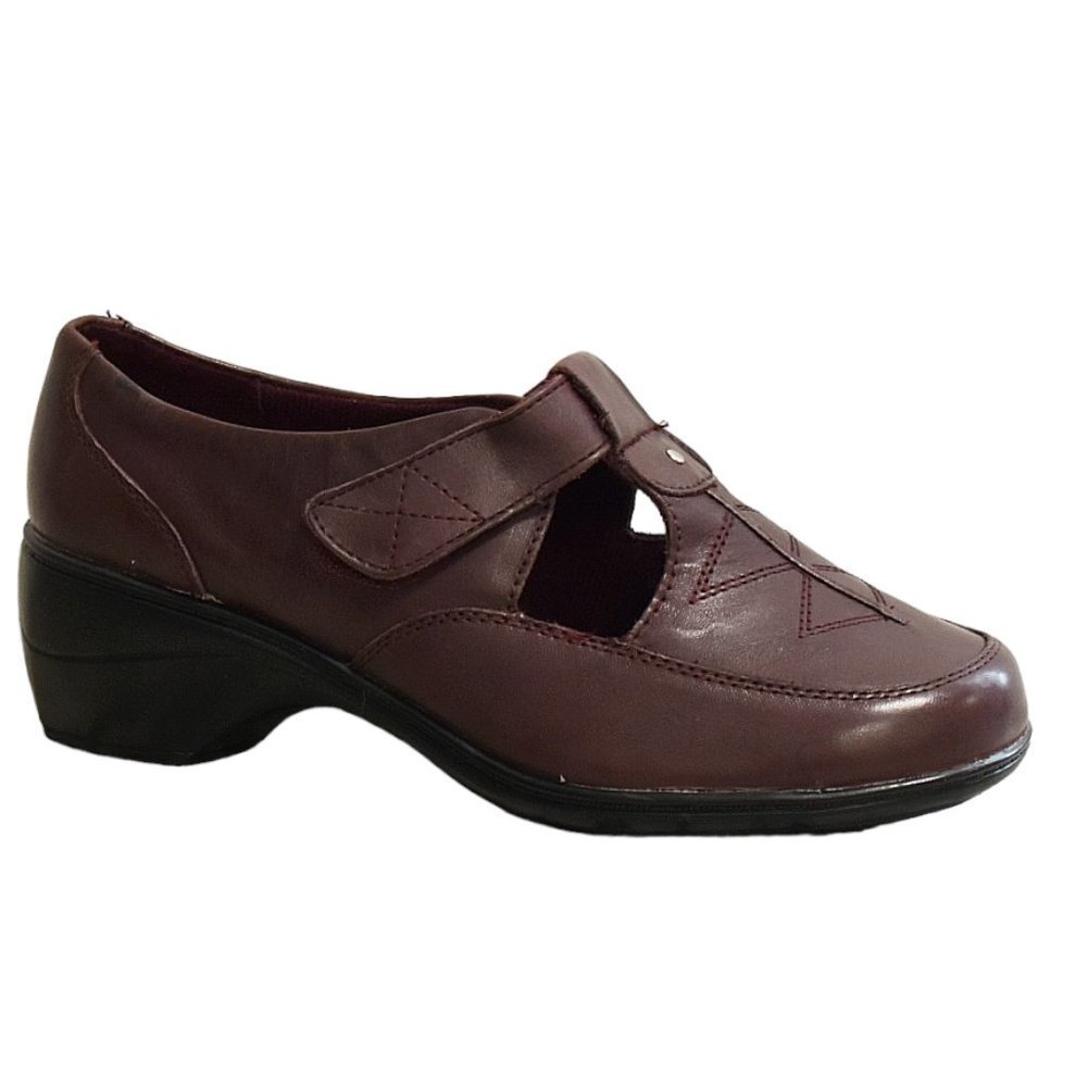 NWOT Thom McAn "Hilliard" Dark Plum Color Leather Mary Jane Shoes